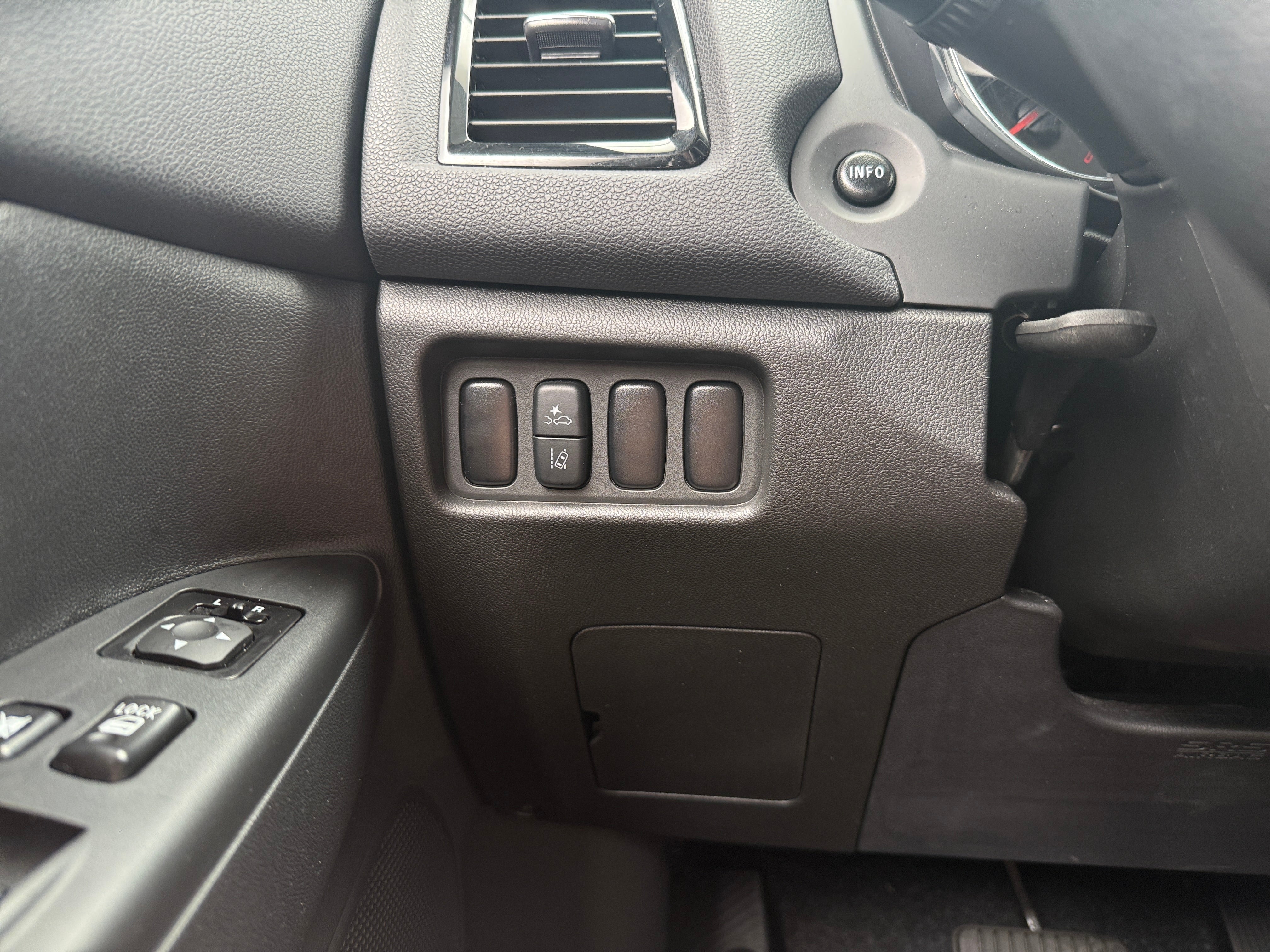 mitsubishi outlander sport 2025 JA4ARUAU2SU014054 image mitsubishi outlander sport 2025 JA4ARUAU2SU014054 image